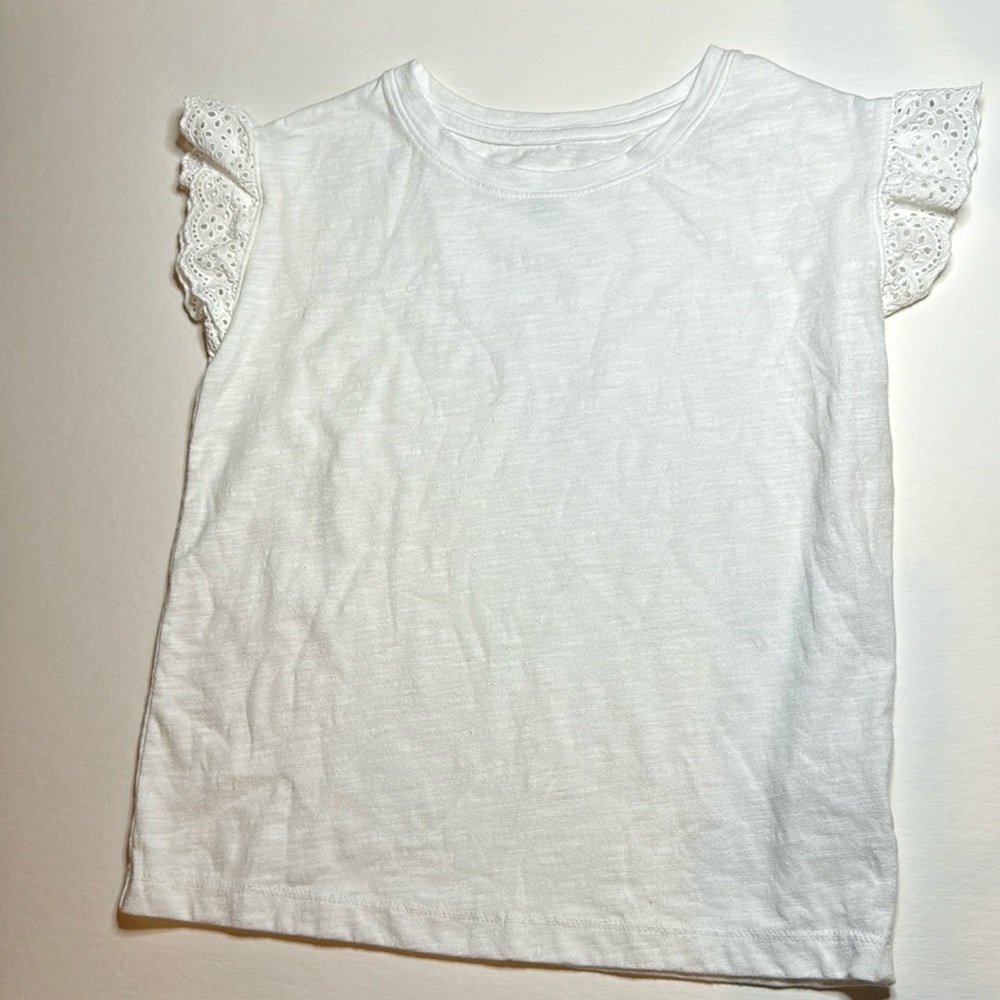 Cat & Jack ruffled lace Teeshirt size medium (8)